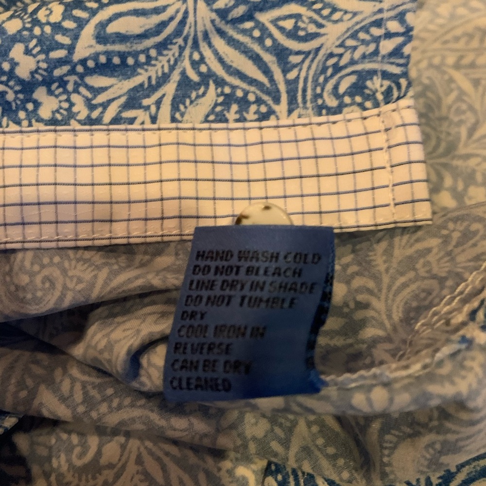 J. McLaughlin Louis 51% Silk Blue & White Paisley Women's Button Down Large EUC - Picture 10 of 12